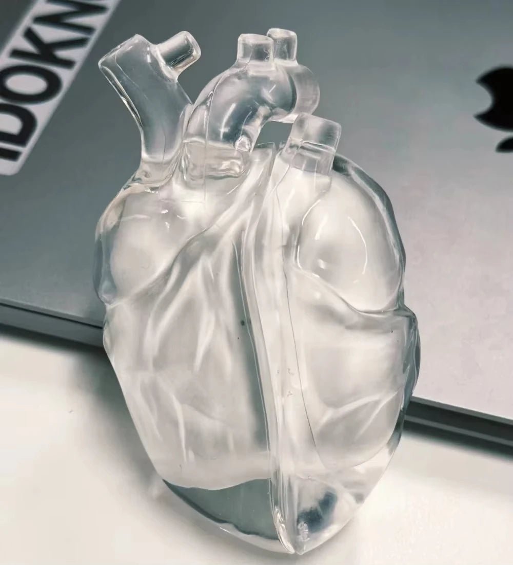 Airpods Case pounding heart - iDevice Hub